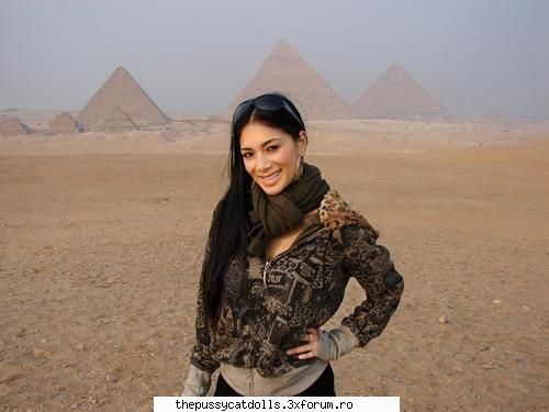 cele mai tari poze nicole!!! oups...nu mers
