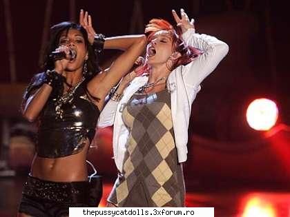 cele mai tari poze nicole!!! nui tare loome?