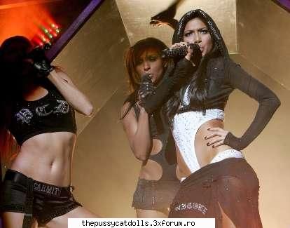 cele mai tari poze nicole!!! crek innebunesk