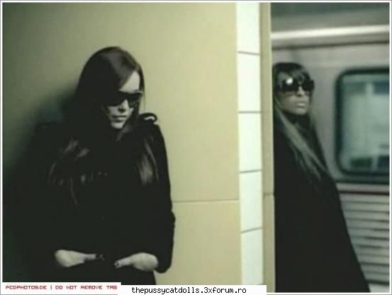 poze doar jess jess-wait minute