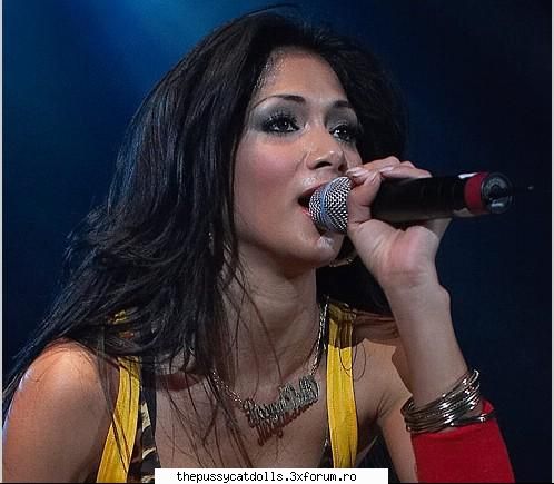 nicky :nebun: cele mai tari poze cu nicole!!!