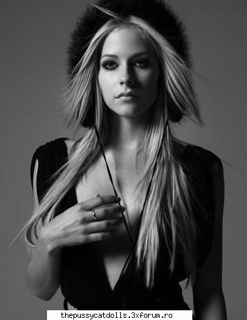 avril lavigne poza asta bestiala