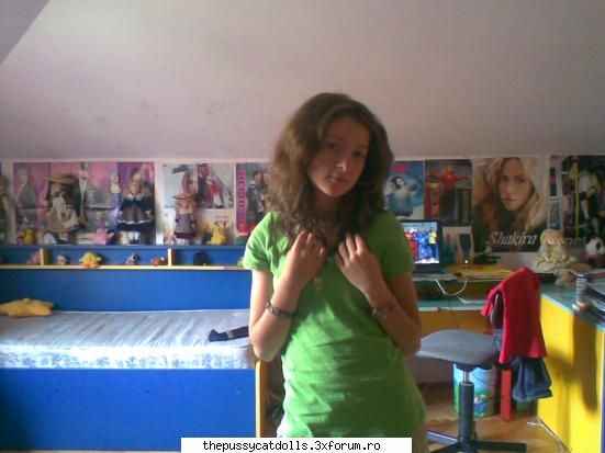poi io is maria,sunt din bacau si am 12 ani.sunt o meeeegaaaa fana pcd:d m-au innebunit q hiturile