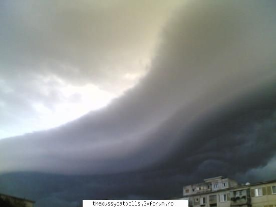 yeah..sh cam timpu` oriqm,nuh pot numi chiar jurnal jurnalu` meu caiet:p nu`l vede nime`,doar