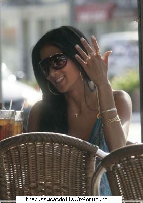cele mai tari poze nicole!!! nicole