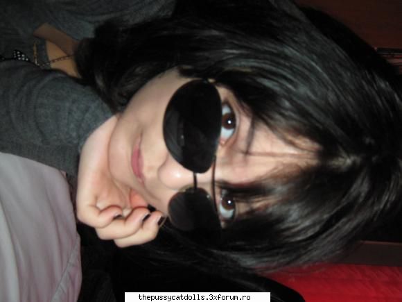 da.. da.. da... mai zic o data cum ma cheama??.. pff.. kami.. am aproape 15 ani.. si locuiesc prin