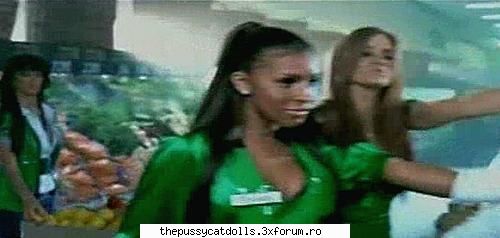 melody si puse pe forum