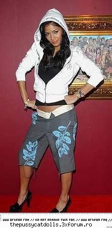 alte pooze nicole! facut alt vret puteti poone poze aici! *Admin* Boy!