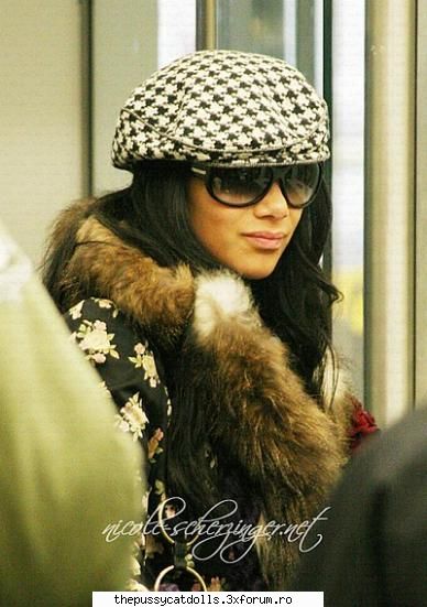 alte pooze nicole! tot acolo