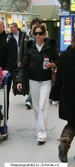 despre jessica poze jessica mai poon asta fost facuta aeroportul din berlin: