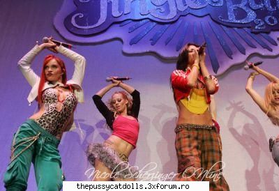 poze nicole a-z butoaneee *Biggest PCD fan!*