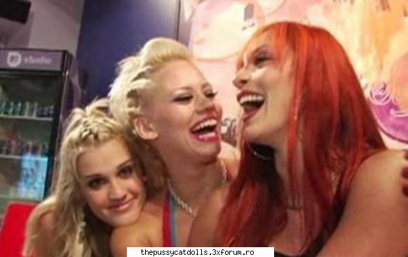 Despre Carmit - hm..prietenele mele zic k Carmit e urata .. dar - Carmit
