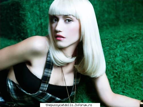 Gwen Stefani! - imi place moolt de ea....e originala shi in - Music!