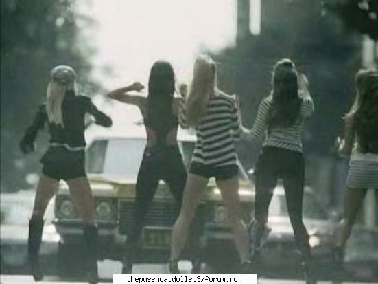 Wait a minute! - dolls in action! - Videos